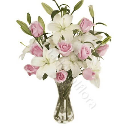 Bouquet di Rose rosa e Gigli bianchi