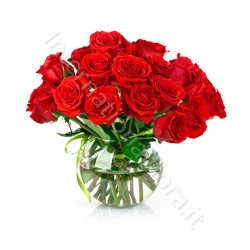 Bouquet di 18 Rose Rosse internationalflora.com