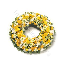 Corona funebre di Rose gialle e fiori bianchi